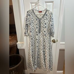 Saachi Maxi Dress Anarkali Jewls Studs Ethnic White‎ Blue Floral 2XL But Fits XL